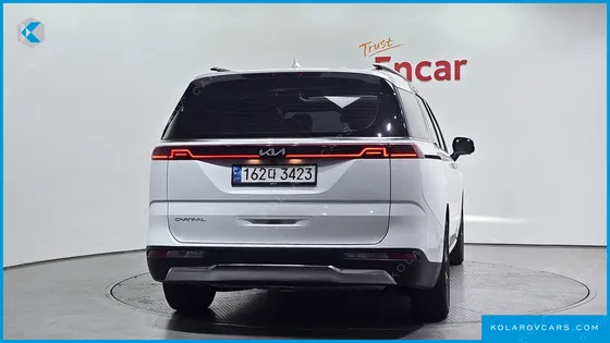 KIA CARNIVAL 7-SEATER SIGNATURE