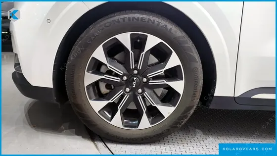 KIA CARNIVAL 7-SEATER SIGNATURE