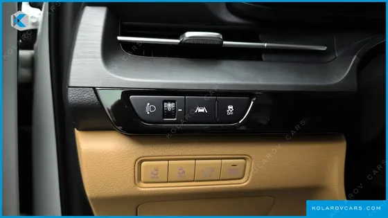 KIA CARNIVAL 7-SEATER SIGNATURE