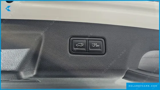 KIA CARNIVAL 7-SEATER SIGNATURE