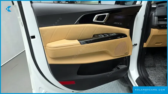 KIA CARNIVAL 7-SEATER SIGNATURE