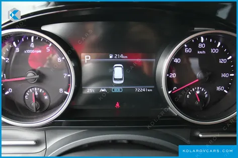 KIA CARNIVAL GASOLINE 11-SEATER PRESTIGE