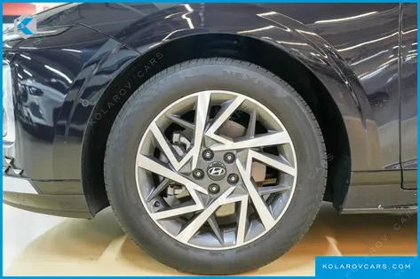 HYUNDAI GRANDEUR 2,5 GASOLINE 2WD