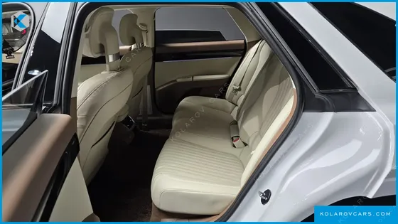 HYUNDAI GRANDEUR 2,5 GASOLINE 2WD