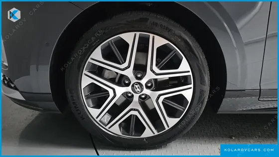 HYUNDAI GRANDEUR 2,5 GASOLINE 2WD