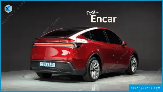 TESLA MODEL Y LONG RANGE LAUNCH EDITION AWD