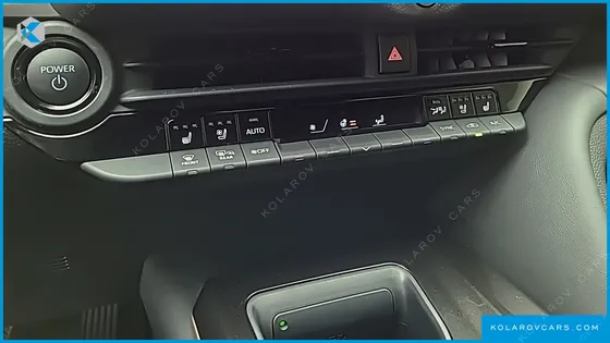 TOYOTA CROWN 2.5 4WD HYBRID