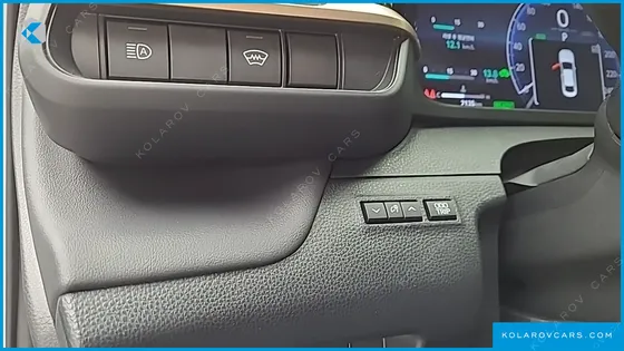 TOYOTA CROWN 2.5 4WD HYBRID