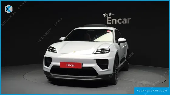 PORSCHE MACAN BASE 4