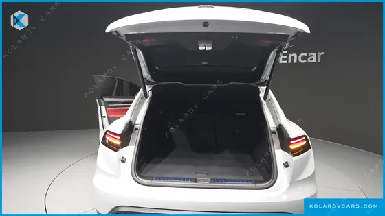 PORSCHE MACAN BASE 4