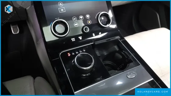 LAND ROVER RANGE ROVER VELAR 3.0 D300 R-DYNAMIC HSE