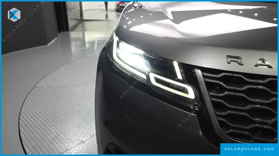 LAND ROVER RANGE ROVER VELAR 3.0 D300 R-DYNAMIC HSE