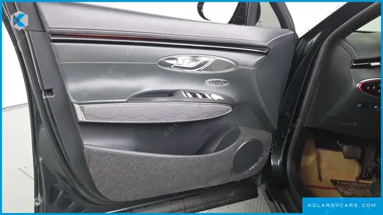 GENESIS GV70 2.5T GASOLINE 2WD