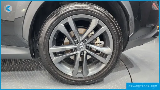 LEXUS NX PREMIUM