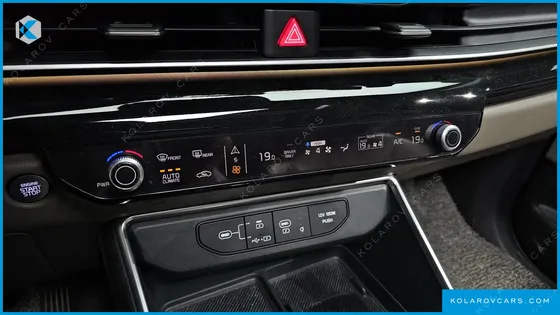 KIA CARNIVAL HEV 9SEATER SIGNATURE
