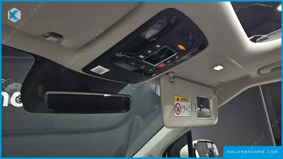 KIA CARNIVAL HEV 9SEATER SIGNATURE