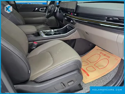 KIA CARNIVAL 9-SEATER SIGNATURE