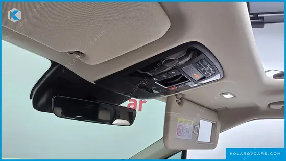 KIA CARNIVAL 9-SEATER SIGNATURE