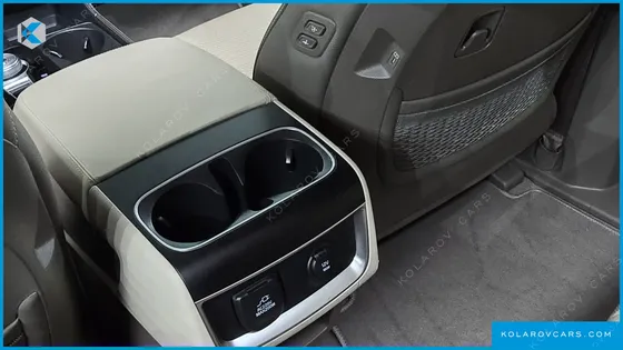 KIA CARNIVAL 9-SEATER SIGNATURE