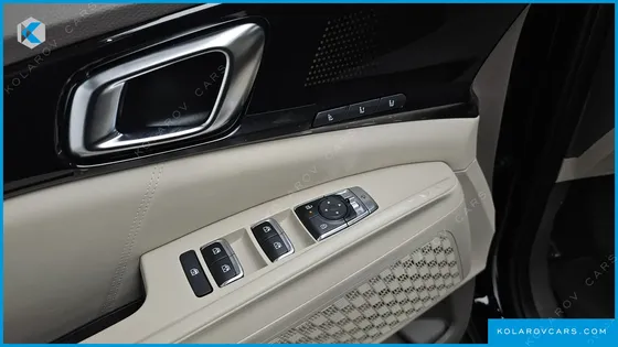 KIA CARNIVAL HEV 9SEATER SIGNATURE