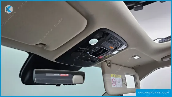 KIA CARNIVAL GASOLINE 9-SEATER SIGNATURE