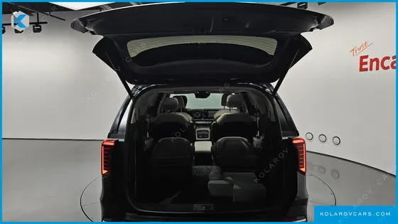 KIA CARNIVAL GASOLINE 9-SEATER SIGNATURE