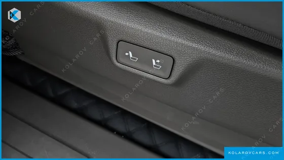 KIA CARNIVAL GASOLINE 9-SEATER SIGNATURE