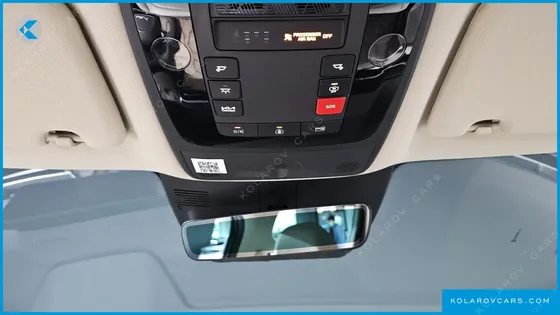 KIA CARNIVAL 7-SEATER SIGNATURE