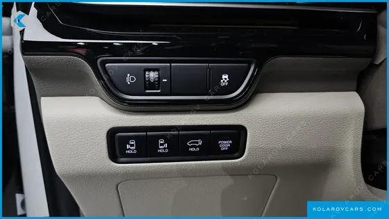 KIA CARNIVAL 7-SEATER SIGNATURE