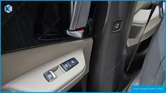 KIA CARNIVAL 7-SEATER SIGNATURE
