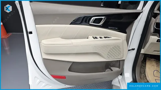 KIA CARNIVAL 7-SEATER SIGNATURE