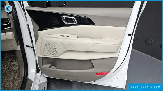 KIA CARNIVAL 7-SEATER SIGNATURE