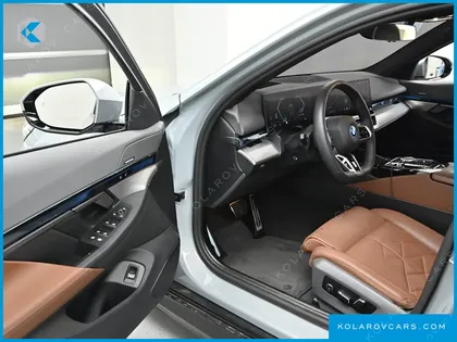 BMW 5 SERIES 530E M SPORT