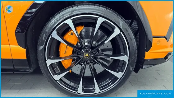 LAMBORGHINI URUS 4.0 V8 S