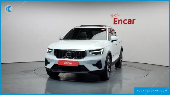 VOLVO XC40 B4 ULTIMATE BRIGHT