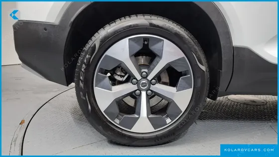 VOLVO XC40 B4 ULTIMATE BRIGHT