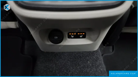 VOLVO XC40 B4 ULTIMATE BRIGHT