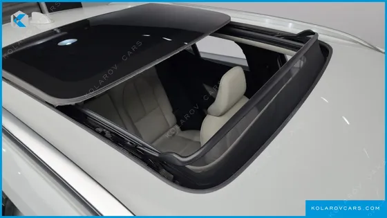 VOLVO XC40 B4 ULTIMATE BRIGHT