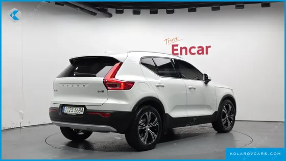 VOLVO XC40 B4 INSCRIPTION