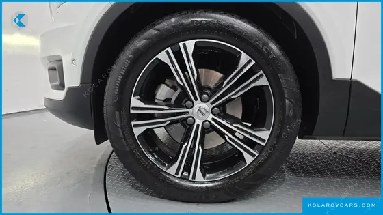 VOLVO XC40 B4 INSCRIPTION
