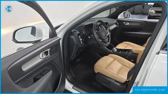 VOLVO XC40 B4 INSCRIPTION