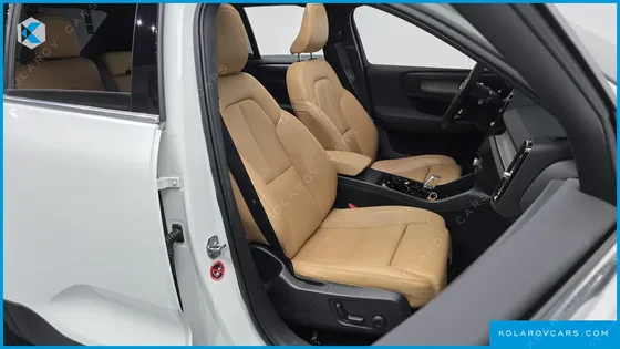 VOLVO XC40 B4 INSCRIPTION