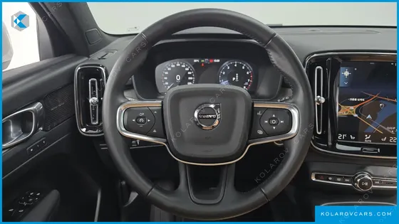 VOLVO XC40 B4 INSCRIPTION