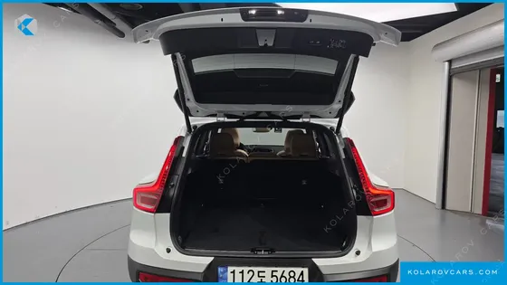 VOLVO XC40 B4 INSCRIPTION