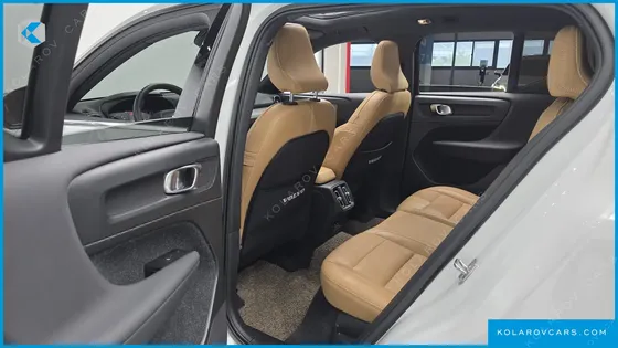VOLVO XC40 B4 INSCRIPTION