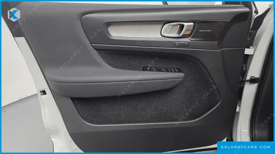 VOLVO XC40 B4 INSCRIPTION
