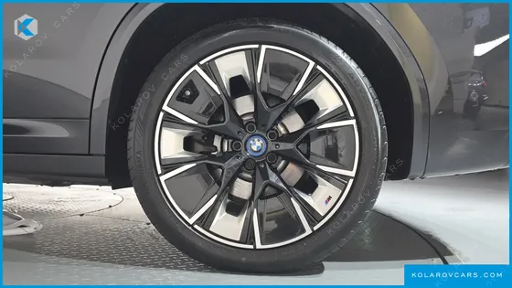 BMW IX3 M SPORTS