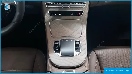 MERCEDES E-CLASS E300E 4MATIC EXCLUSIVE