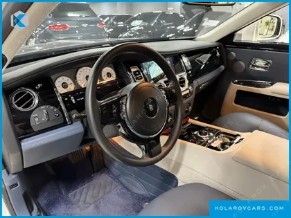 ROLLS ROYCE GHOST 6.6 V12