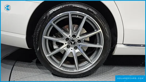 MERCEDES E-CLASS E300E 4MATIC EXCLUSIVE